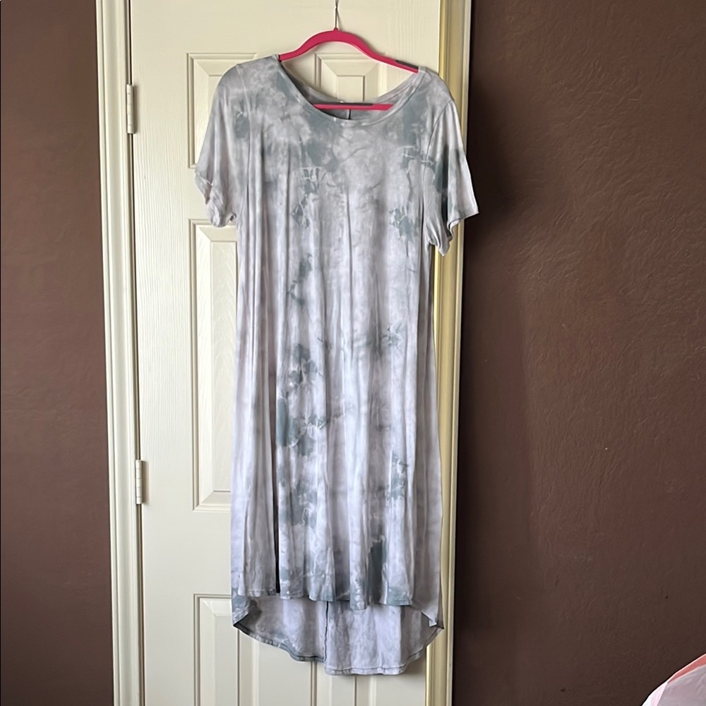 LuLaRoe Gray Short Sleeve Dress